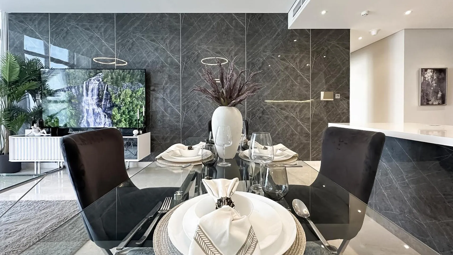 Trophy-Luxurious Living W Serene Sea Blends View Dubai United Arab Emirates